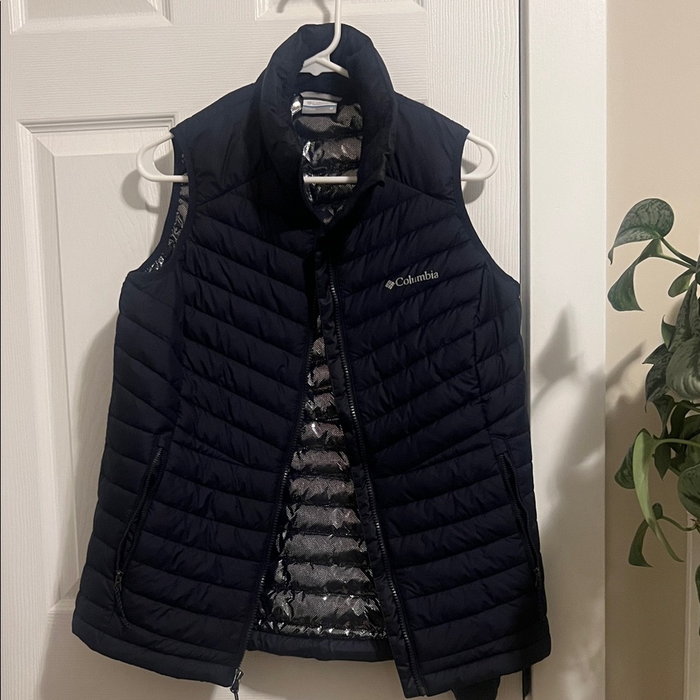 Columbia Women's Navy Quilted Vest